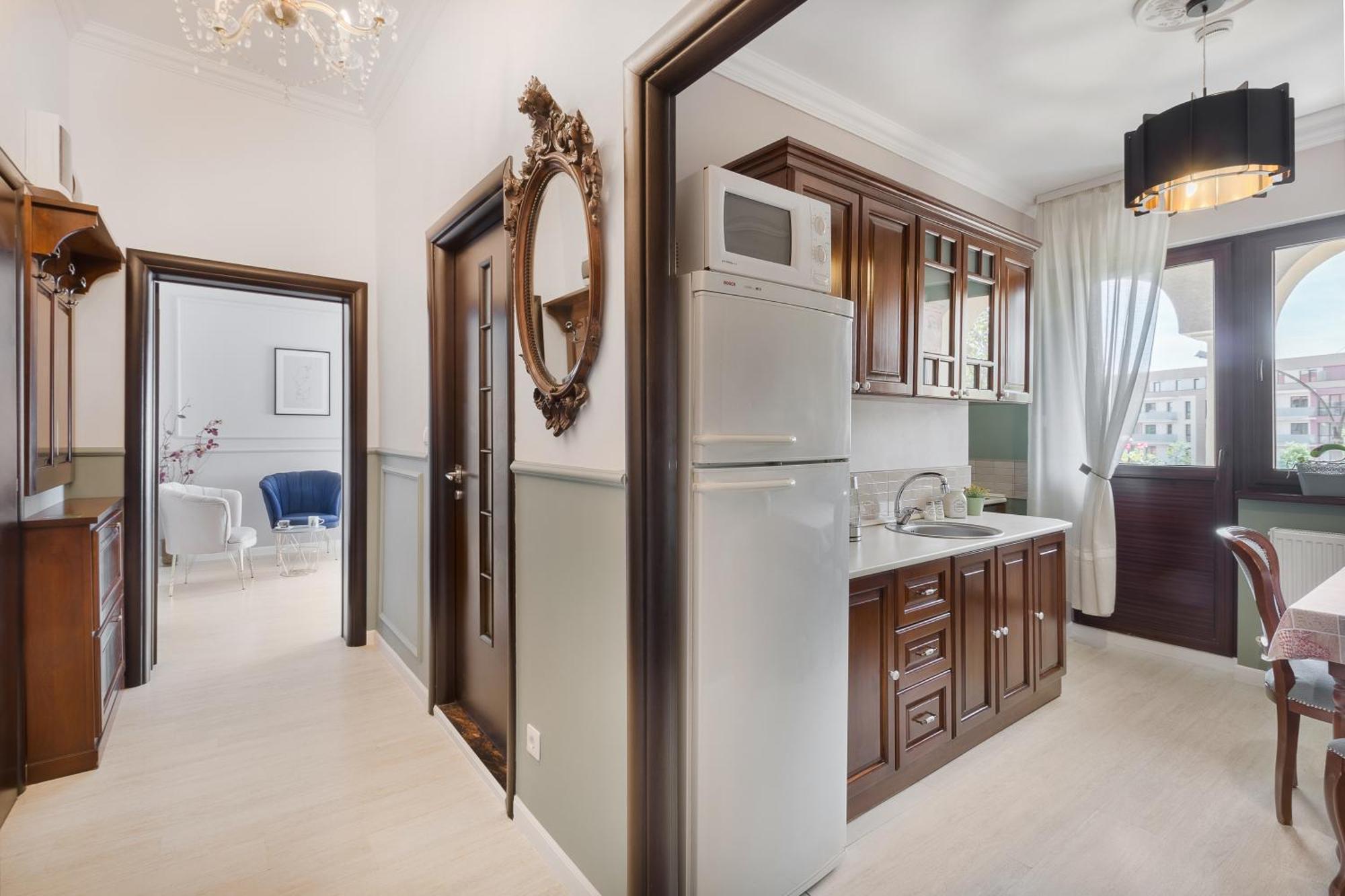 Moonlight Central Apartments Орадя Экстерьер фото