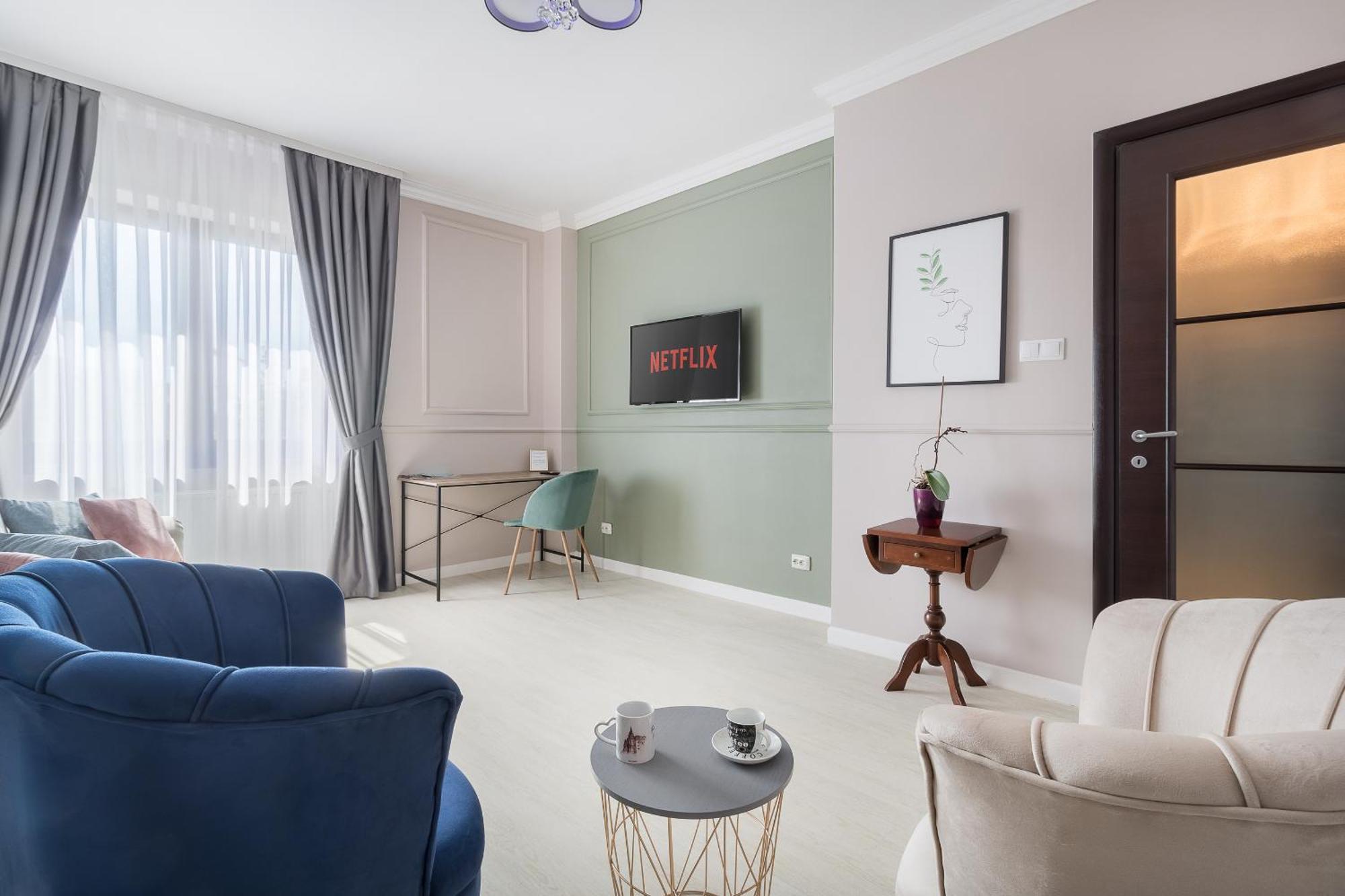 Moonlight Central Apartments Орадя Экстерьер фото